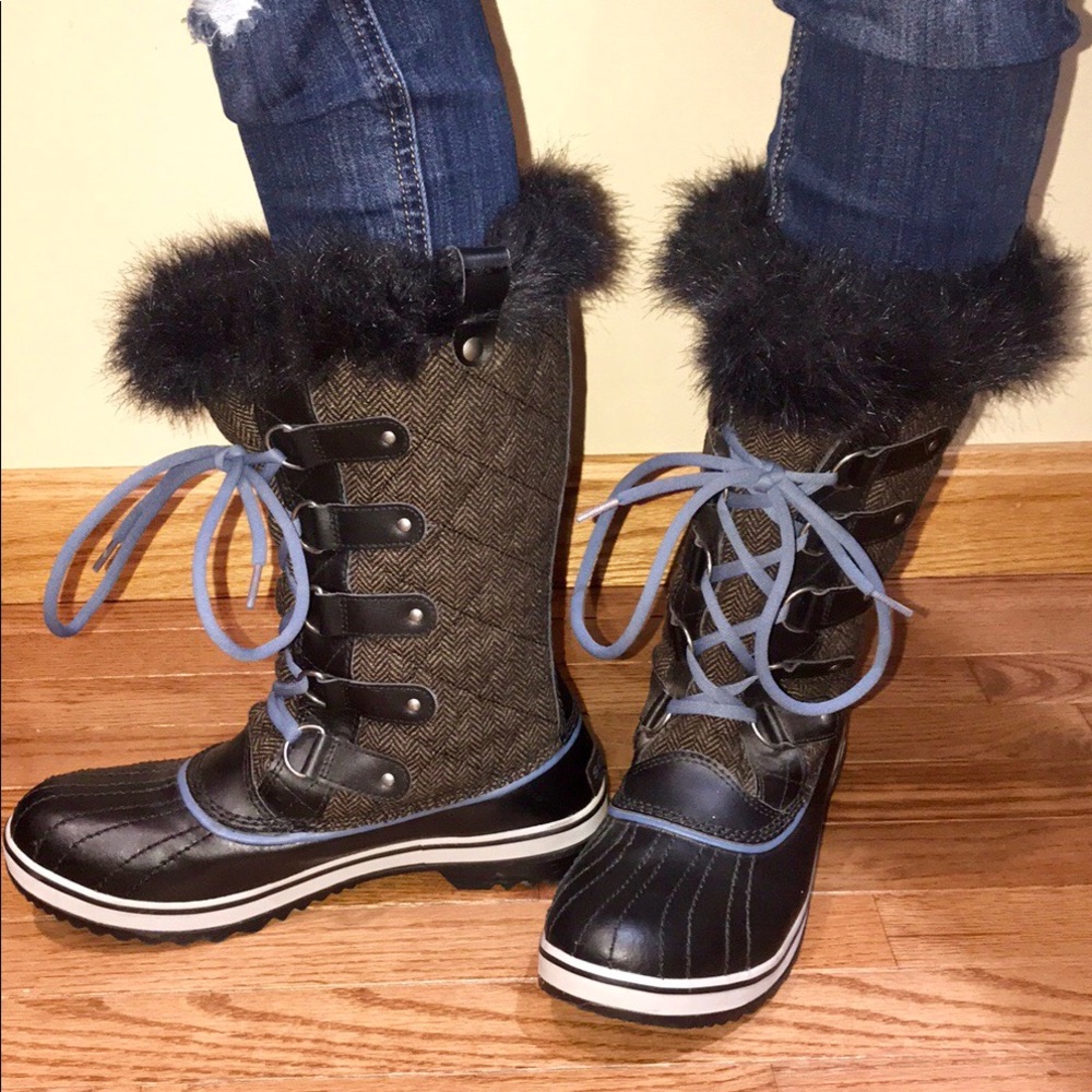 Sorel Laceup Waterproof Boots